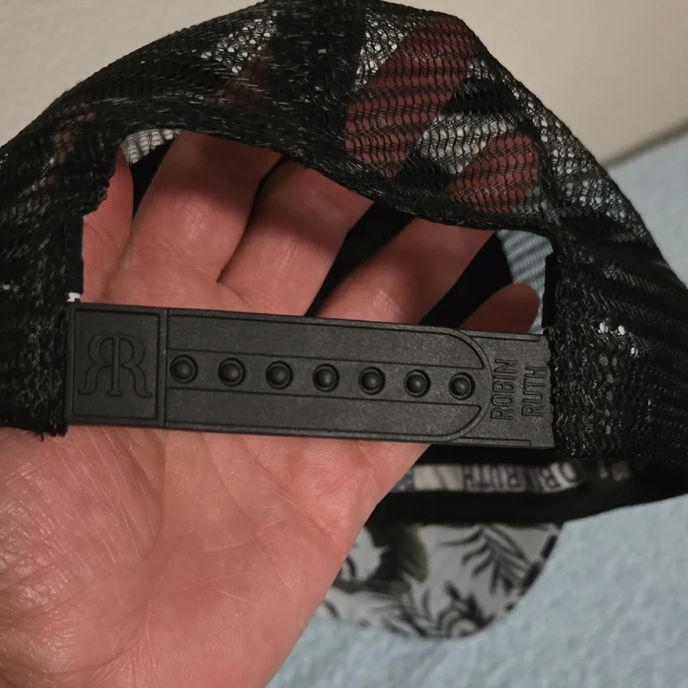 NWOT Unisex Robin Ruth Tropical Leaf Mesh Cap - Picture 3 of 8